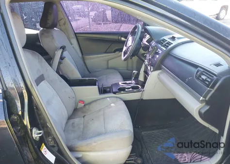 2014 Toyota Camry Le z USA, uszkodzony, nr VIN 4T4BF1FK6ER442580